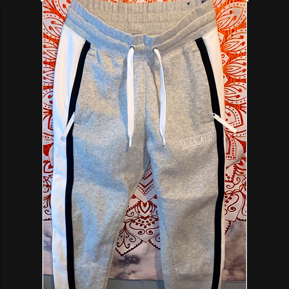 Womens nike sweats S (runs large)